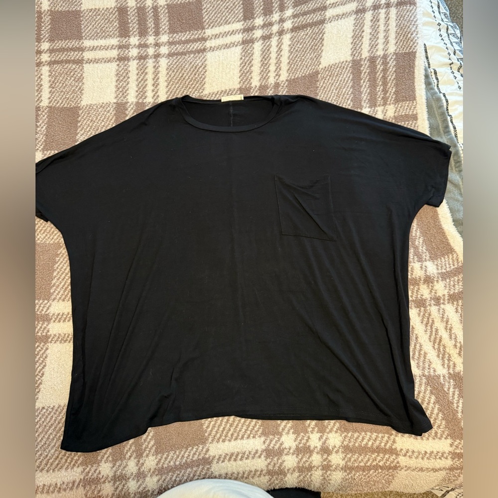 Zenana Outfitters Black Women's Top